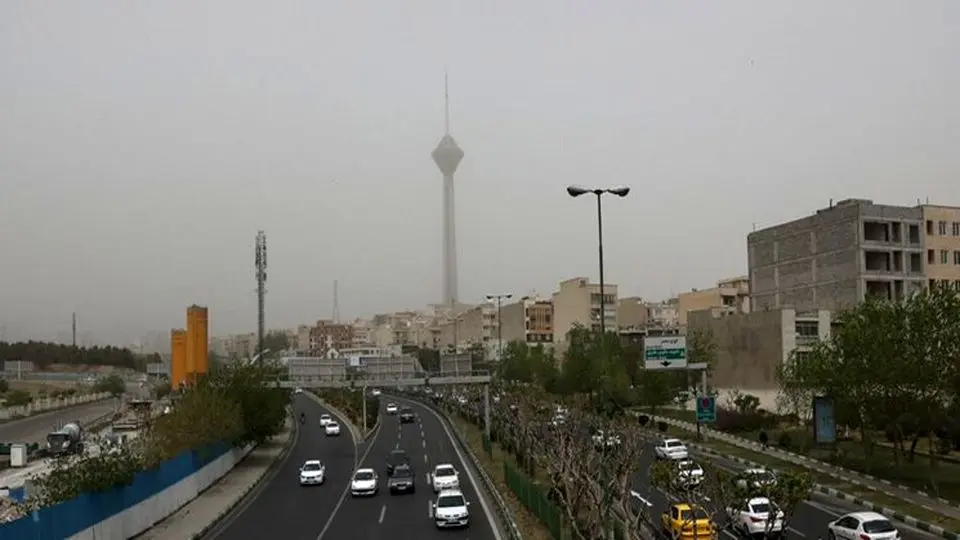 پایتخت در محدوده آلودگی متوسط؛ هوای تهران همچنان «قابل قبول» 13 پایتخت